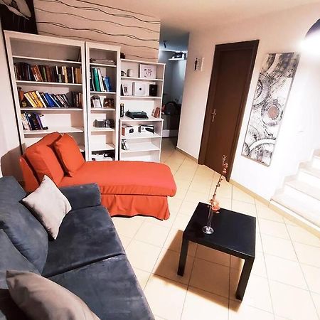 Large House 3 Floors City 'N Sea Vitinia Exteriér fotografie